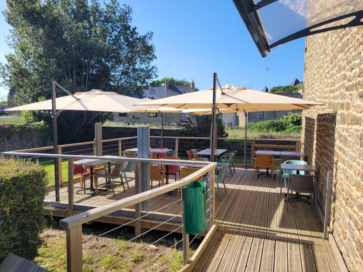 Hotel Le Petit Montmartre Dinard Zewnętrze zdjęcie