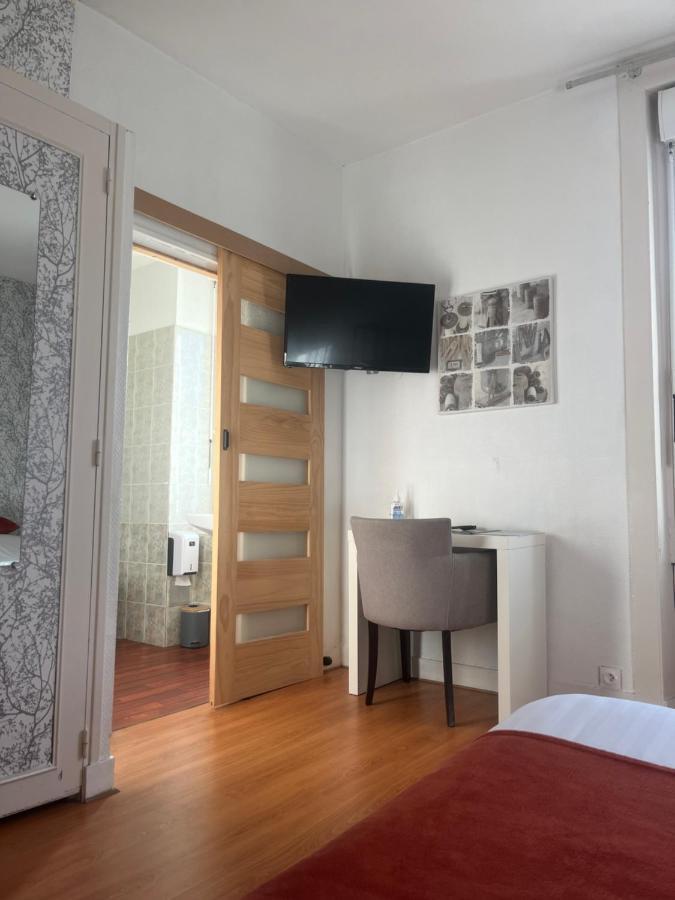 Hotel Le Petit Montmartre Dinard Zewnętrze zdjęcie