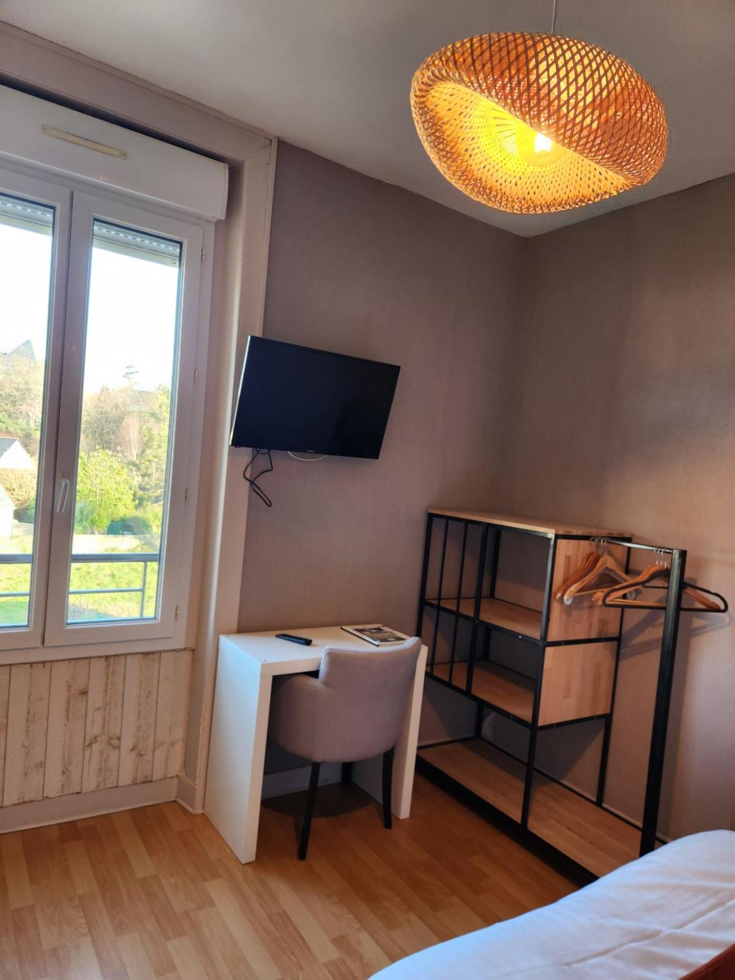 Hotel Le Petit Montmartre Dinard Zewnętrze zdjęcie