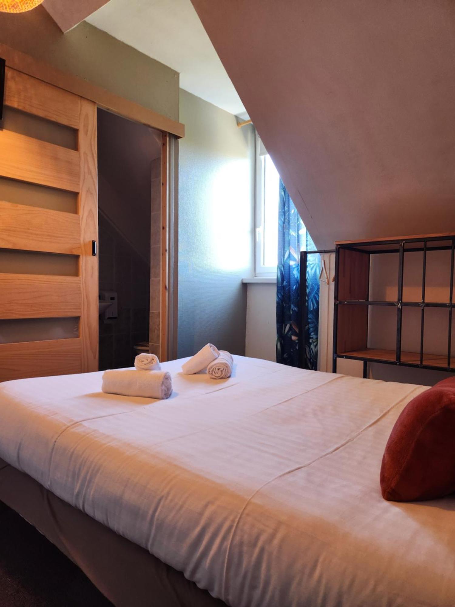 Hotel Le Petit Montmartre Dinard Zewnętrze zdjęcie